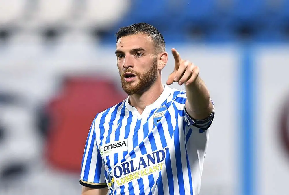 Serie B, le decisioni del Giudice Sportivo: mano pesante per Vicari