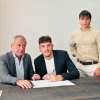 Palermo, il giovane Cutrona firma il suo primo contratto da professionista. La foto...