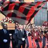 Il saluto di Milano a Kaiser Franz. Intanto Amorim si prepara al primo derby: le...
