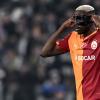 Osimhen trattenuto a stento: a muso duro con Muldur per Galatasaray-Fenerbahce