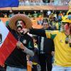 All'Azteca risuonano le note delle grandi band inglesi: bordate di fischi dagli spalti...