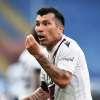 Il Pitbull Medel a muso duro con il ragazzino della Primavera: "Corri". Poi il chiarimento...