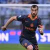 Mkhitaryan rinnova, il Milan sogna Van Dijk, Juve affondo per Kolo Muani: le top news delle 13