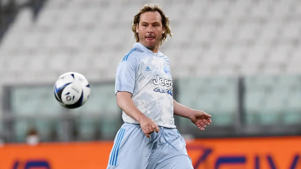 7 settembre 1996, con la Lazio esordisce un prossimo Pallone d'Oro. È Pavel Nedved