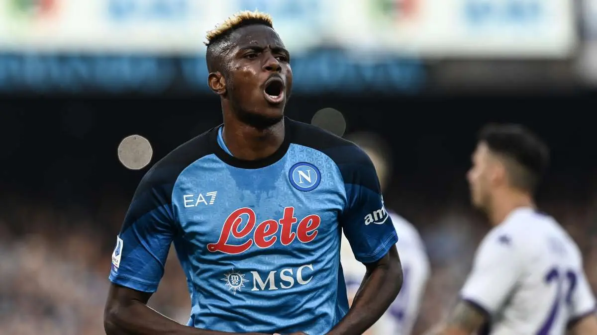 TMW - La strategia del Napoli con Osimhen: 160 milioni o rinnovo, aumento con clausola più bassa