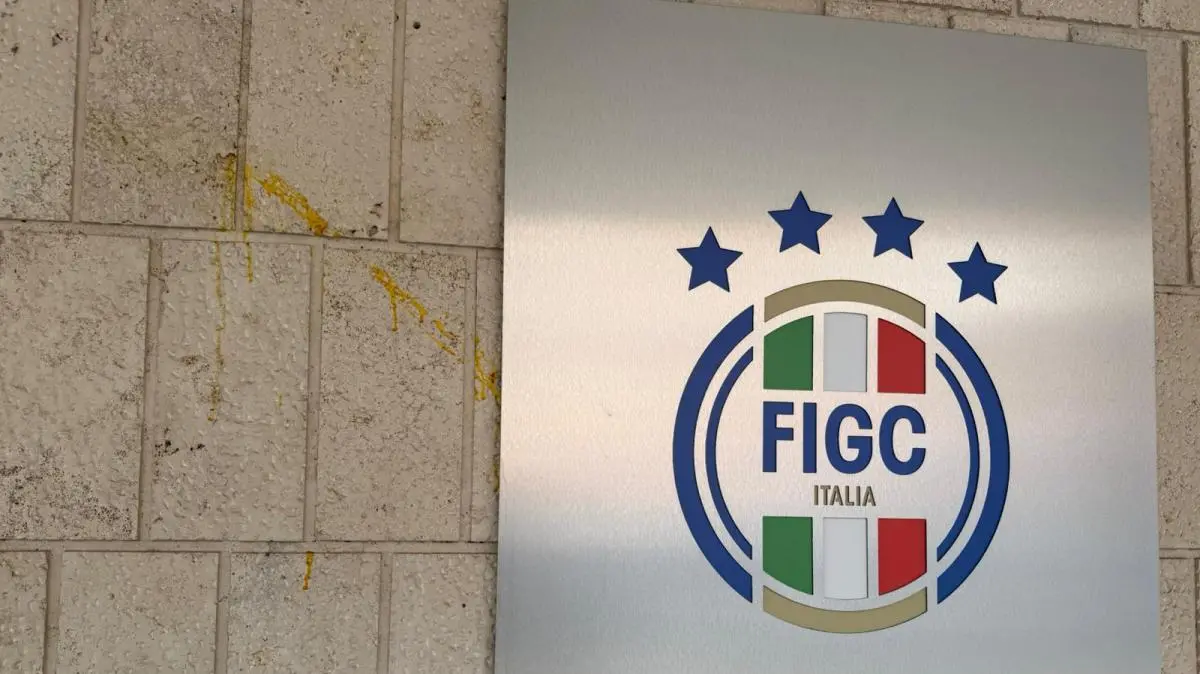 Lunedì le elezioni FIGC, cosa vogliono gli italiani? Al primo posto la sicurezza negli stadi