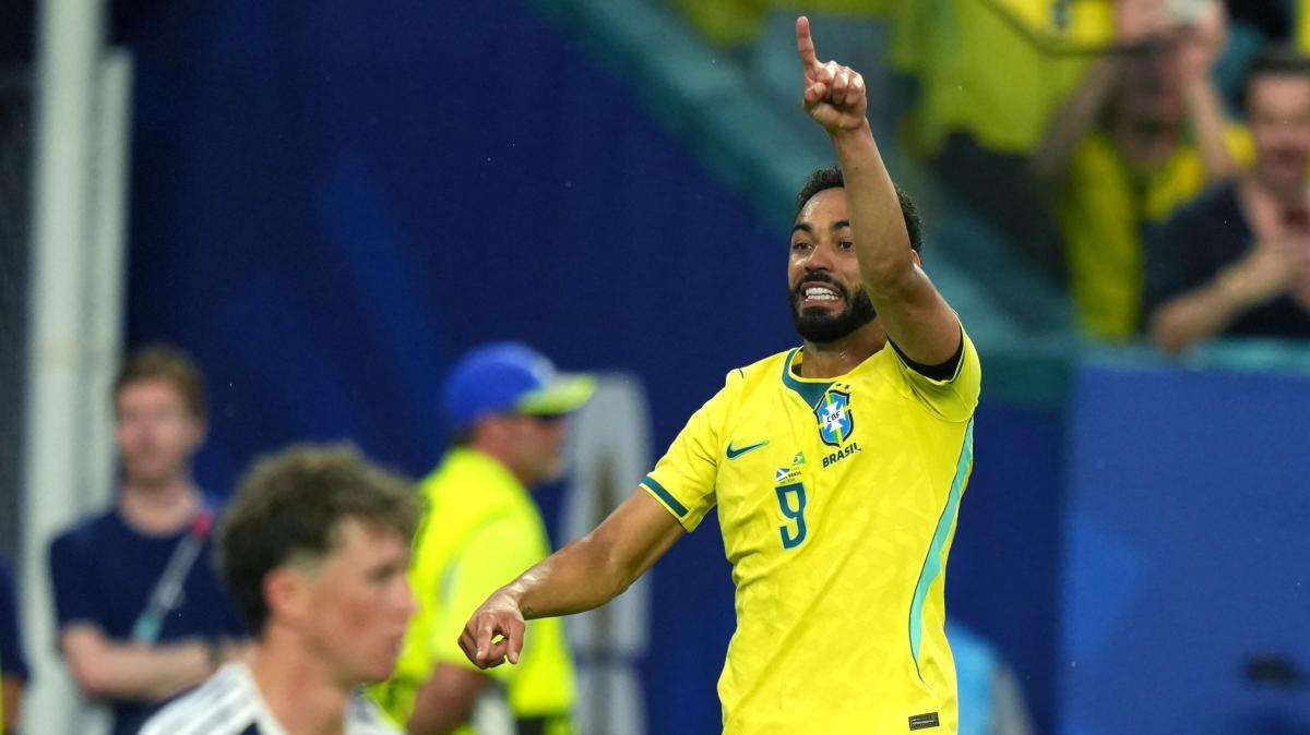 Ronaldo si sbilancia dopo i gol di Cunha: "L'ultima volta che un 9 ha festeggiato così..."
