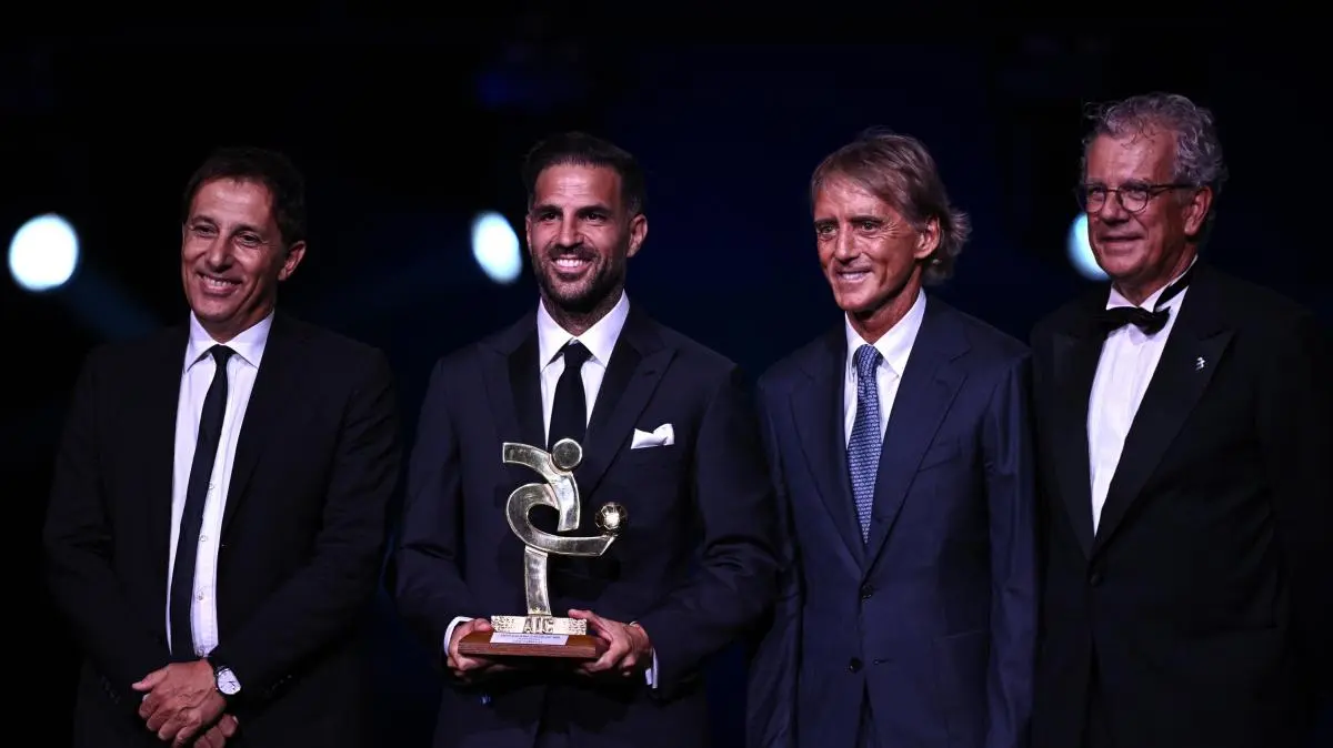 Genoa-Como è anche Fabregas vs De Rossi. L'iberico: "Se non le vinciamo tutte, ci seppelliranno"
