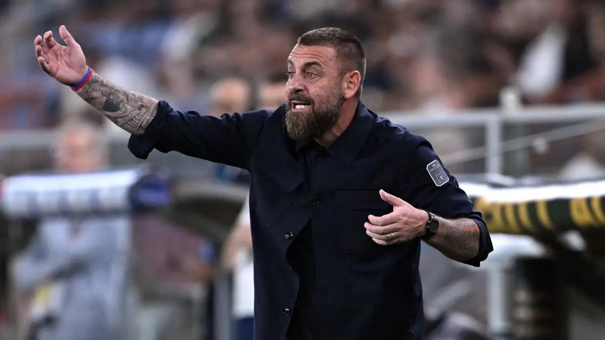 De Rossi: "Media vittime di tizi che mettono le cuffie e diventano esperti di calcio"