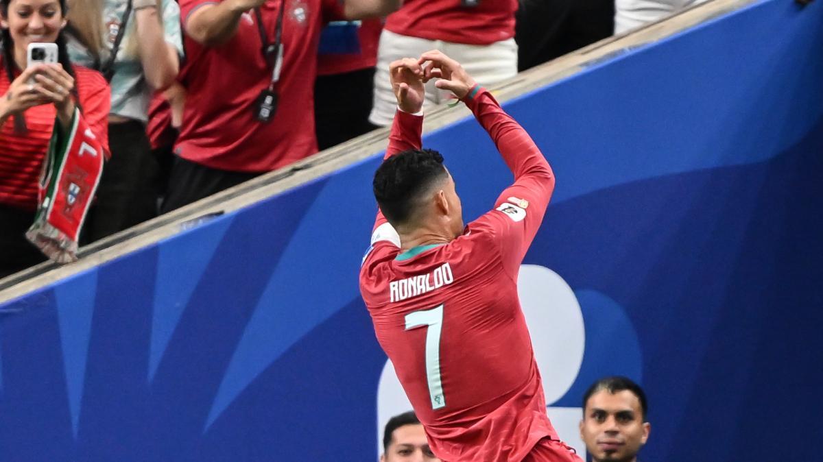 L'ultimo Mondiale di Cristiano Ronaldo, "ucciso" dalle critiche per anni: lo show in conferenza