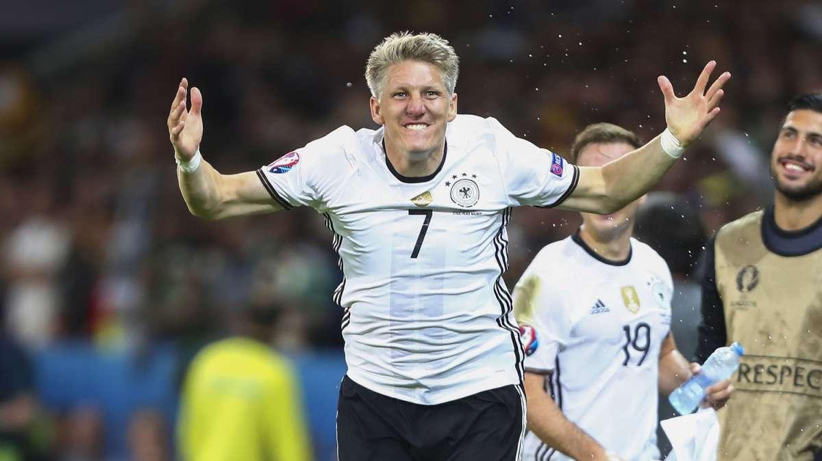 Schweinsteiger risponde alle critiche: "Parlavo di calcio, non di persone. Non volevo offendere"