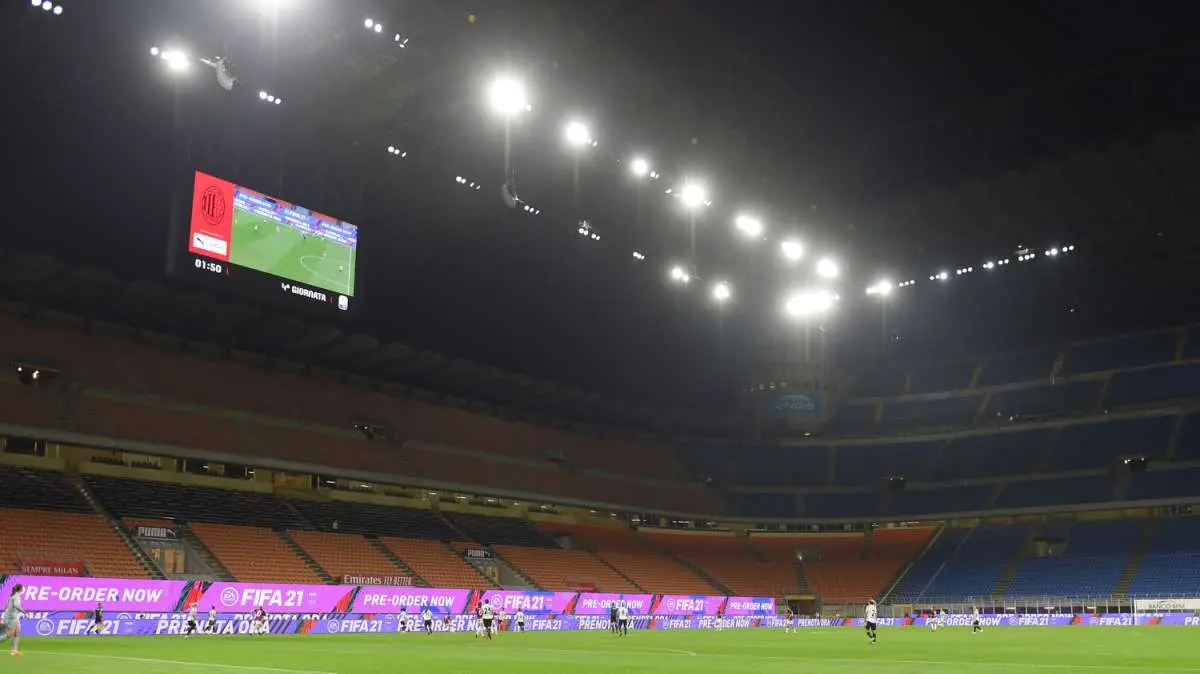 Comune di Milano, approvato il Regolamento per la qualità dell'aria: vietato fumare allo stadio