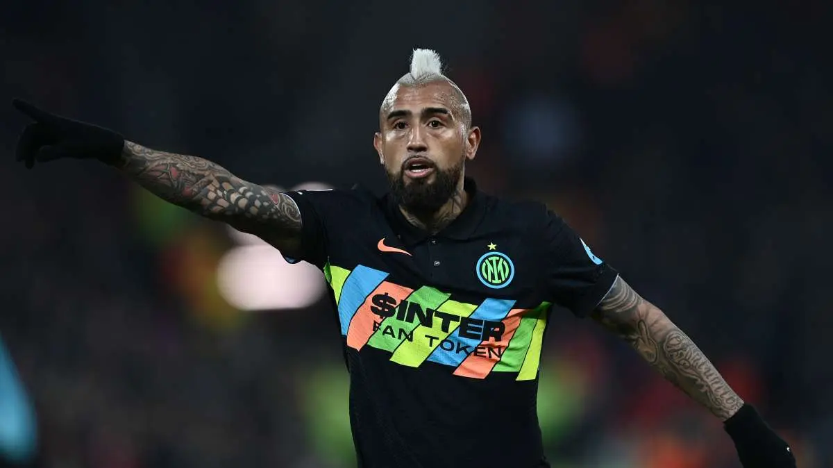 Inter, tempo di saluti: in 7 dicono addio. Vidal al Flamengo, Sanchez piace in Spagna
