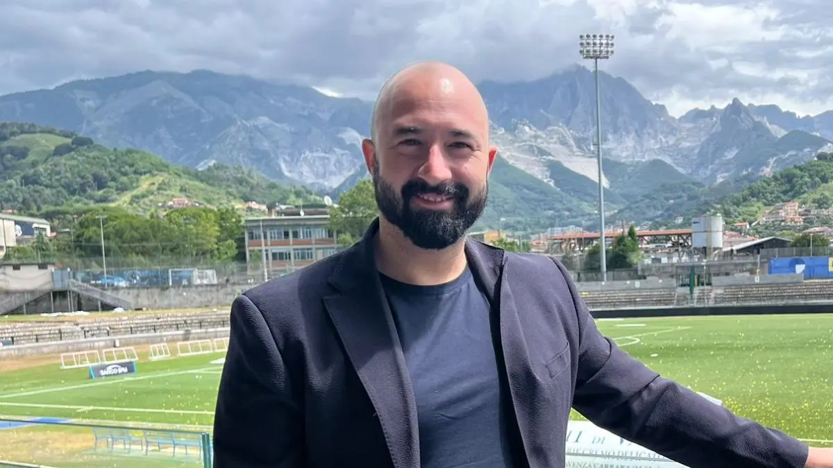 Vlahovic bussa alla porta della Juventus? Carnevali non apra e dia un segnale forte al giocatore e non solo. Kolo Muani e una telenovela che ci ha stancato: i bianconeri devono guardare altrove