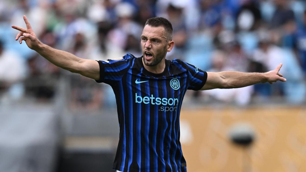 De Vrij al Panathinaikos, contratto per un anno più uno: i dettagli economici