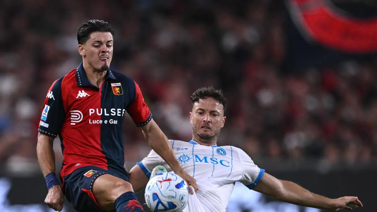 Il Genoa gioca ed esalta il pubblico: il Napoli esce solo nel finale. 0-0 al "Ferraris" al 45'