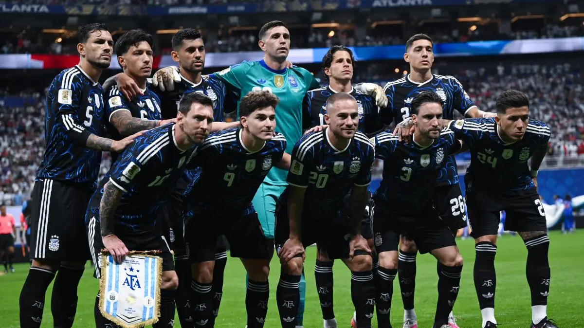 Argentina leggendaria, Lautaro la trascina in finale: Inghilterra battuta 2-1 in pochi minuti