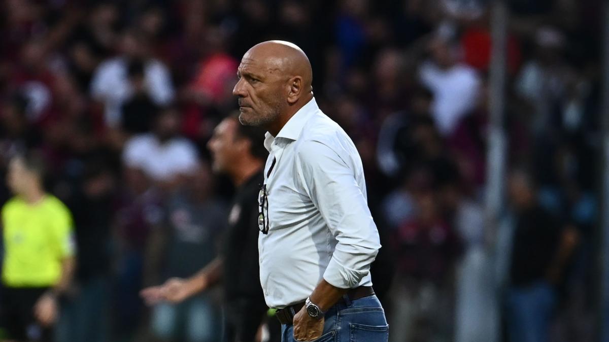 Sorrento, Vincenzo Maiuri nuovo allenatore. È la terza avventura in rossonero