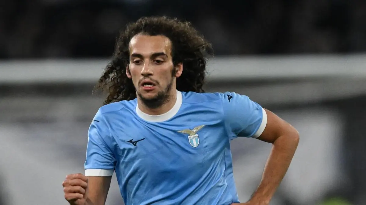 Provocazioni, gestacci e caccia all'uomo: Guendouzi rischia grosso dopo la sfida di Lione