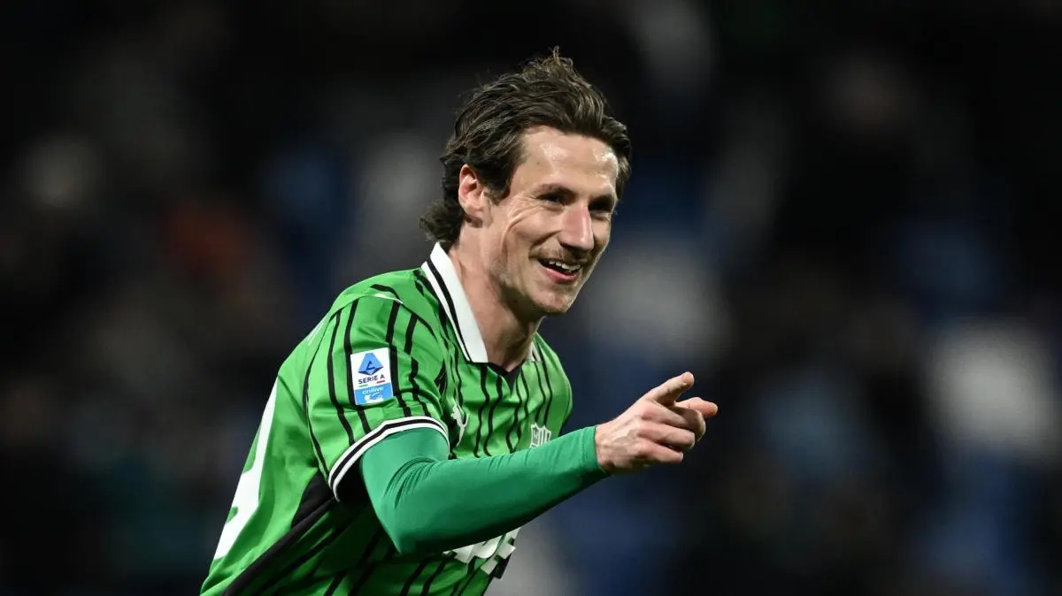 Lazio, ora Pinamonti è in pole per l'attacco: trattativa in corso con il Sassuolo