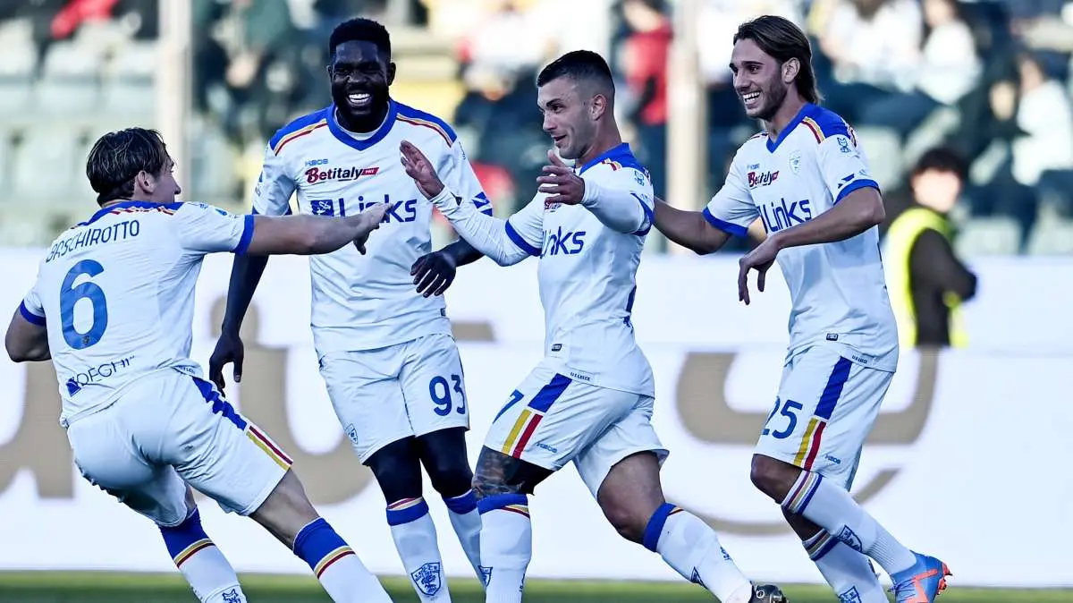 Serie A, la classifica aggiornata: Cremonese ancorata sul fondo. Il Lecce aggancia la Juve
