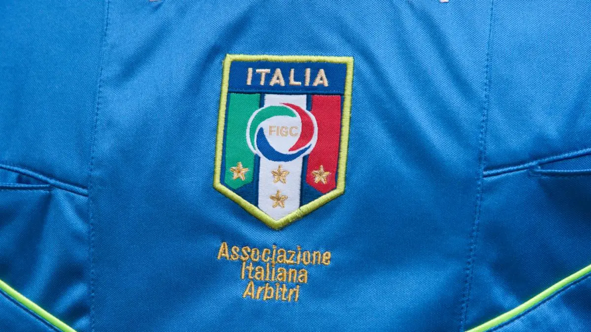 Ufficiali gli arbitri per la Serie A 2026/27: 5 promossi dalla C, Abisso e Piccinini tra i dismessi