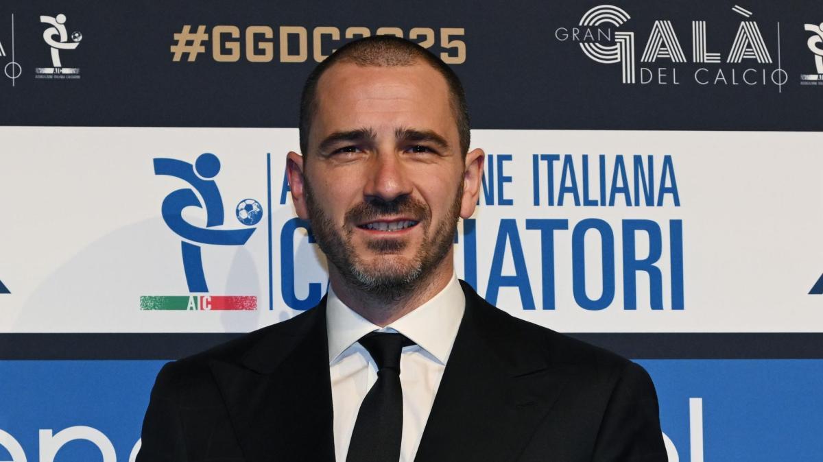 Fiorentina, non sarà Bonucci il tecnico della Primavera: l'ex difensore non è nella lista dei viola
