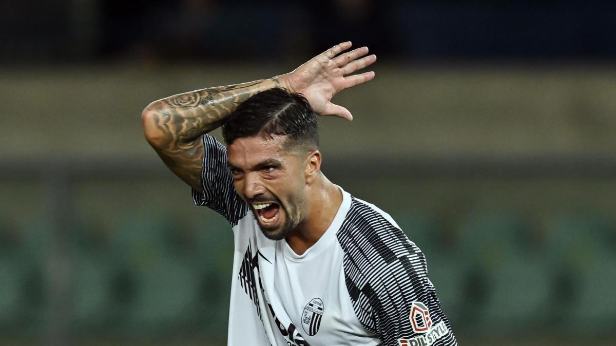 Entella, Forte si presenta: "Ritrovo la B. Questa opportunità mi sembra un segno del destino"