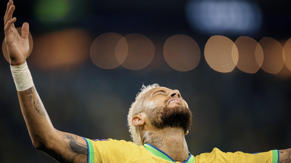 Neymar in lacrime, tornato a giocare con il Brasile 980 giorni dopo il maledetto infortunio
