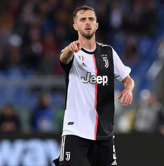 Juventus, Pjanic: "Allegri è un grandissimo allenatore, lo ringrazio"