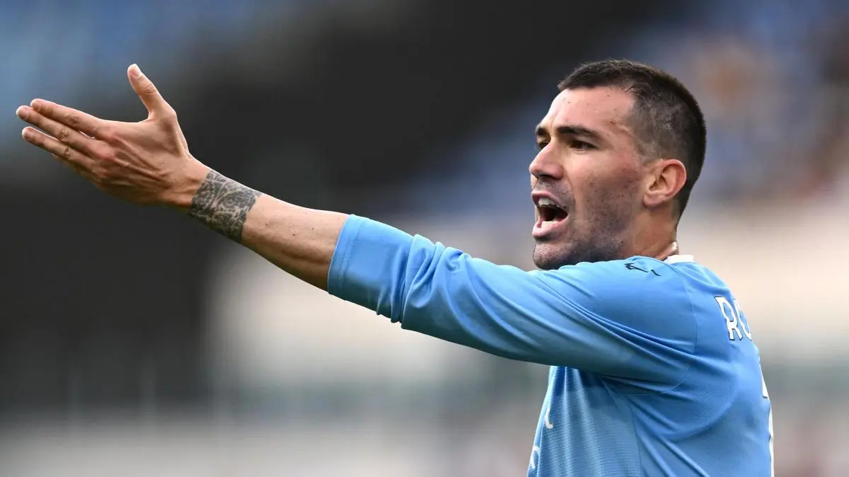 L'Al Sadd lo aspetta, ma Romagnoli è ancora a Roma. Nonostante il via libera Lazio