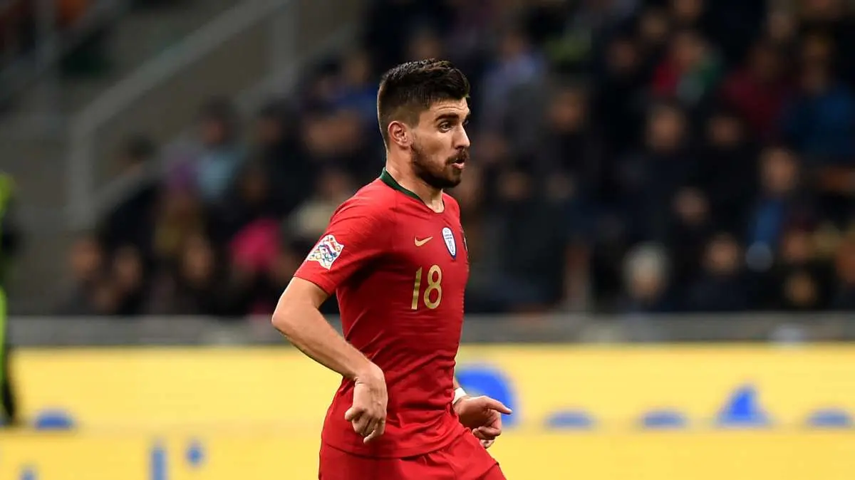 Roma, la priorità è a centrocampo. Da Douglas Luiz a Ruben Neves: ecco tutti i nomi di Pinto