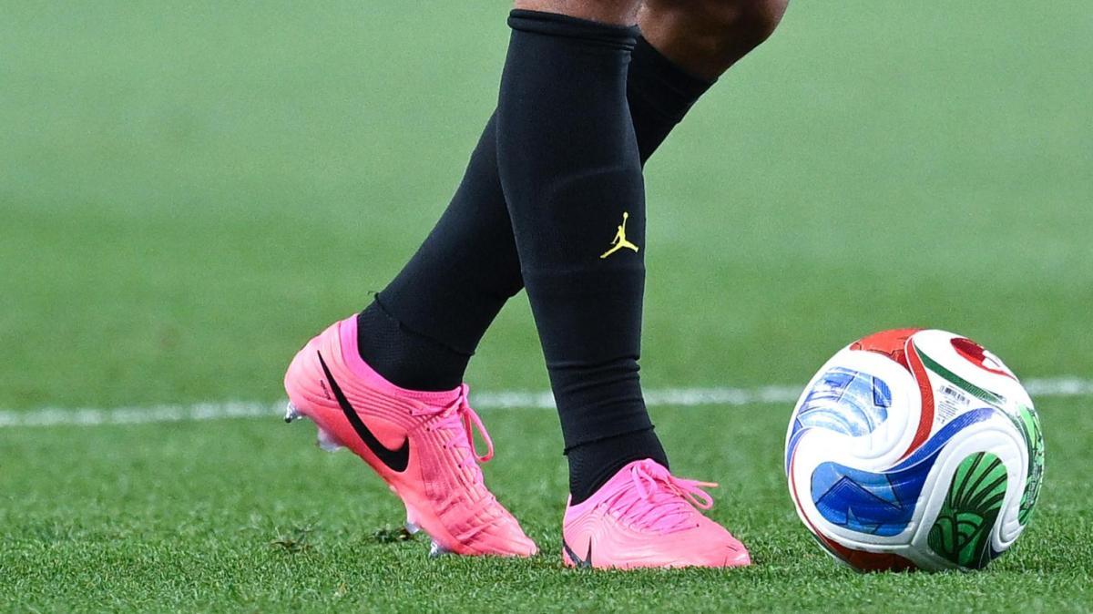 Mondiali in rosa: perché tante scarpe di questo colore? Tutta colpa del marketing