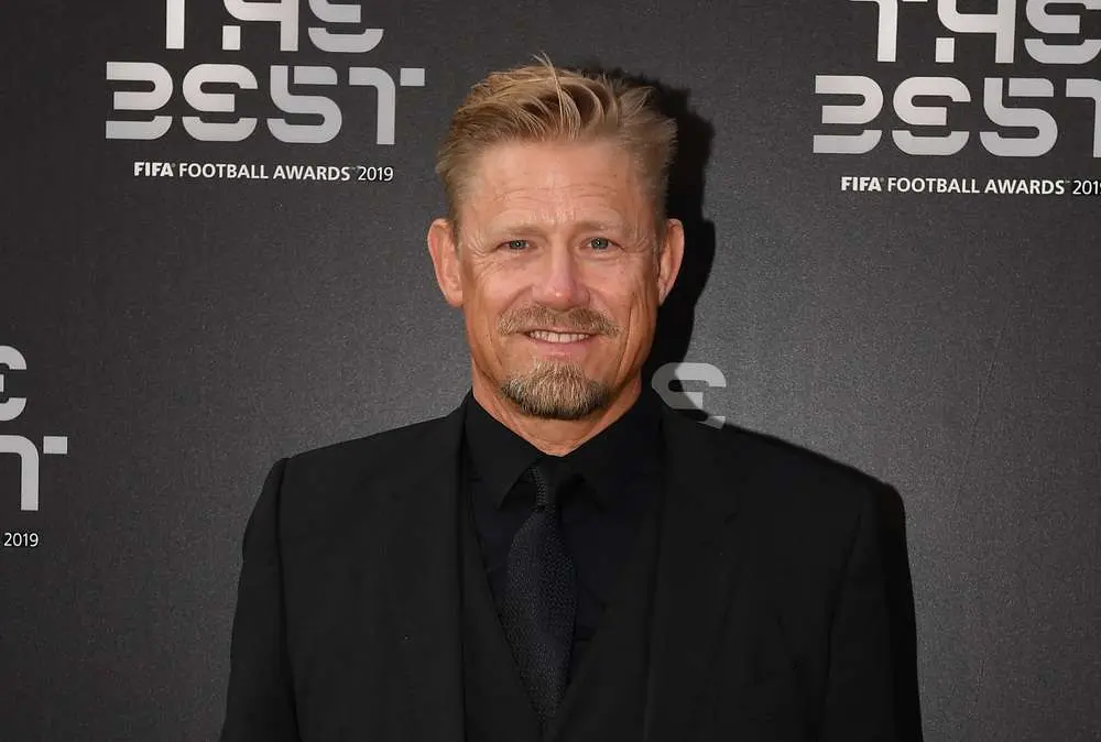 Peter Schmeichel: "La moglie di Eriksen temeva il peggio. UEFA? Scelta ridicola"