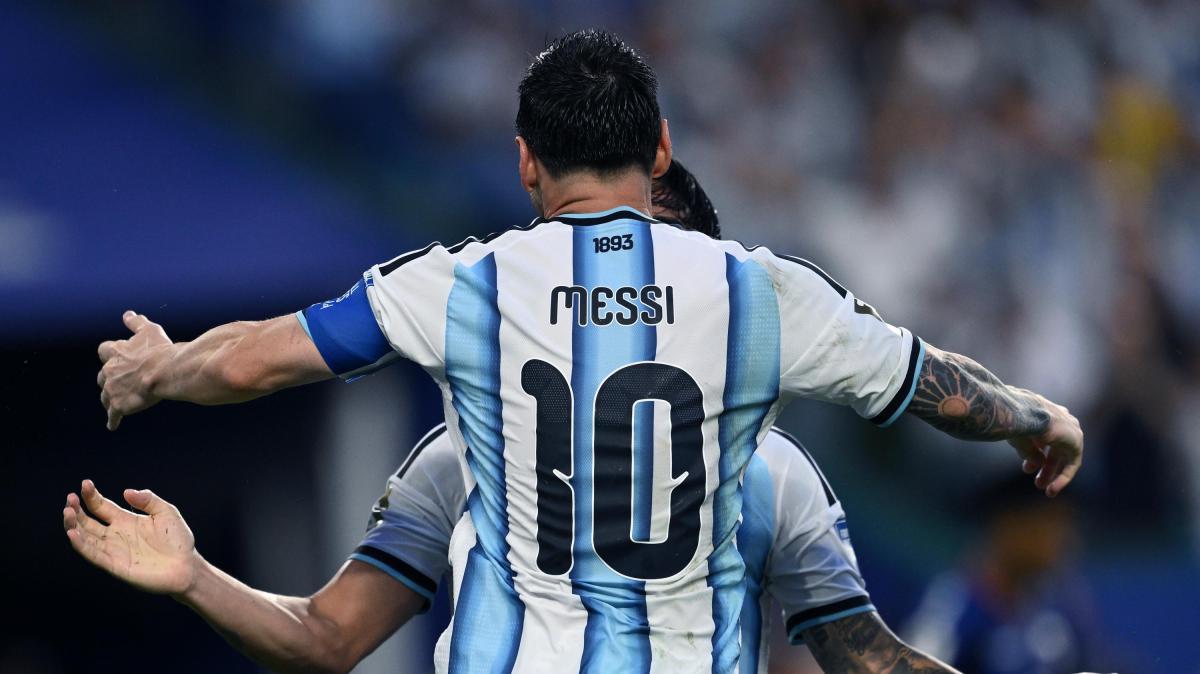 Argentina-Egitto, le formazioni ufficiali: Alvarez con Messi. Panchina per Lautaro