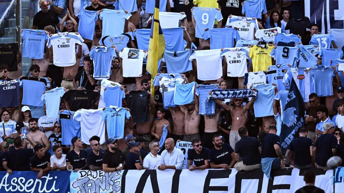 Lazio, i tifosi replicano a Fabiani: "Nessun passo indietro, deve farlo chi non ha a cuore il club"