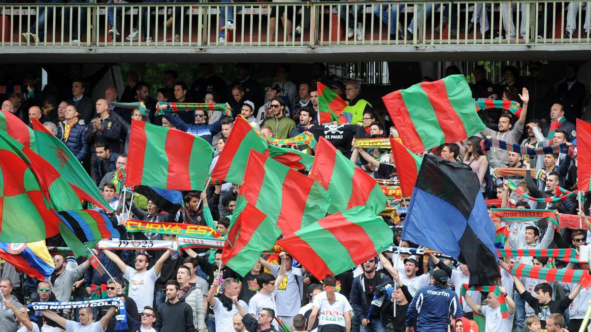 Ternana, due strade per rinascere: fusione per la Serie D o nuova società in Eccellenza