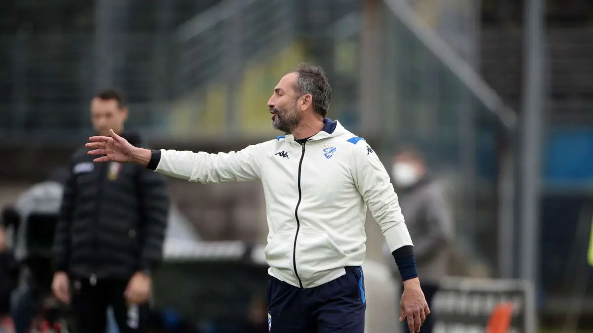 Cosenza, Dionigi: "Per costruire ci vuole tempo, dobbiamo migliorare di partita in partita"