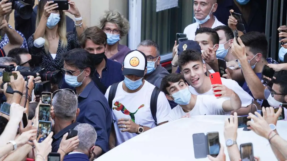 Il caso Suarez deve ancora avere risposte. Ma il Pistolero e la Juve restano fuori dalle indagini