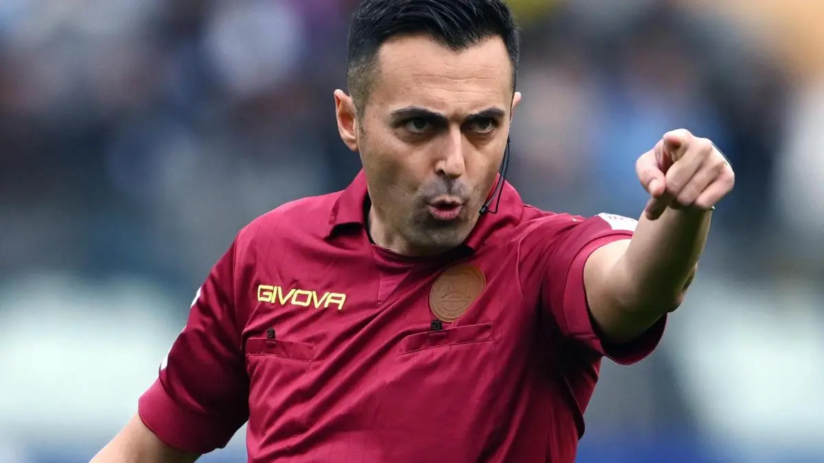 Bufera Genoa-Napoli, Cesari attacca Di Bello e il VAR: "Un macro errore, Orsato li mandi in tribuna"