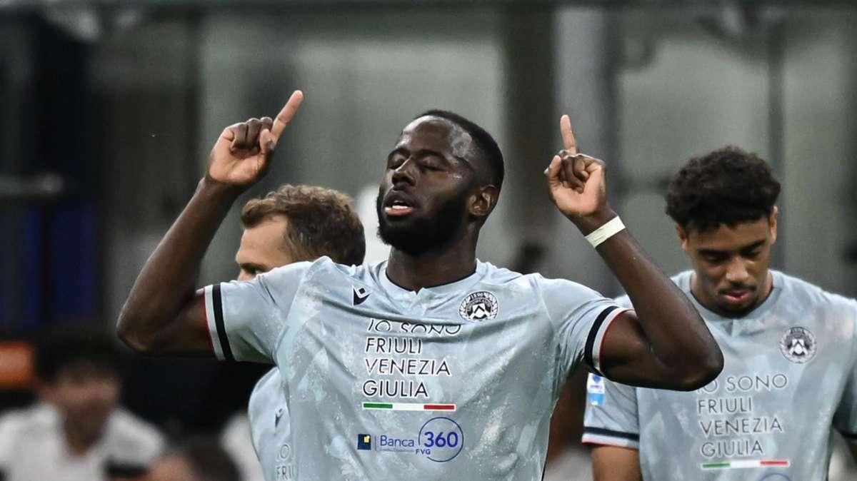 Davis nel mirino della Roma. L'Udinese però deve valutare quante altre cessioni farà
