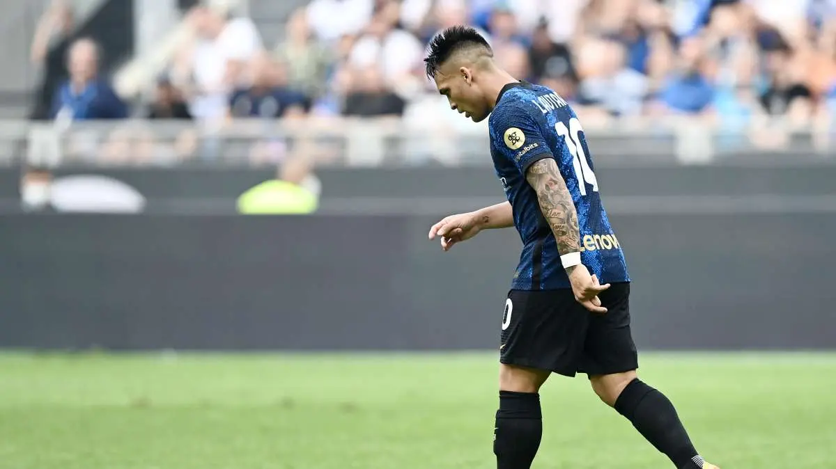 Inter al centro del mercato: Asllani ha firmato, lunedì Bellanova. E Lautaro giura amore