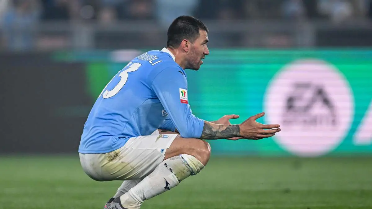 Lazio, c'è l'ipotesi risoluzione consensuale con Romagnoli. Il club risparmierebbe 7 milioni