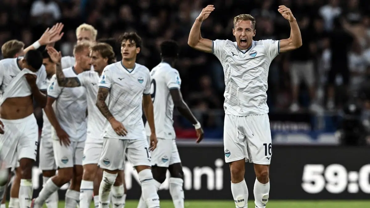 La Lazio vola in classifica, ma i tifosi proseguono la protesta