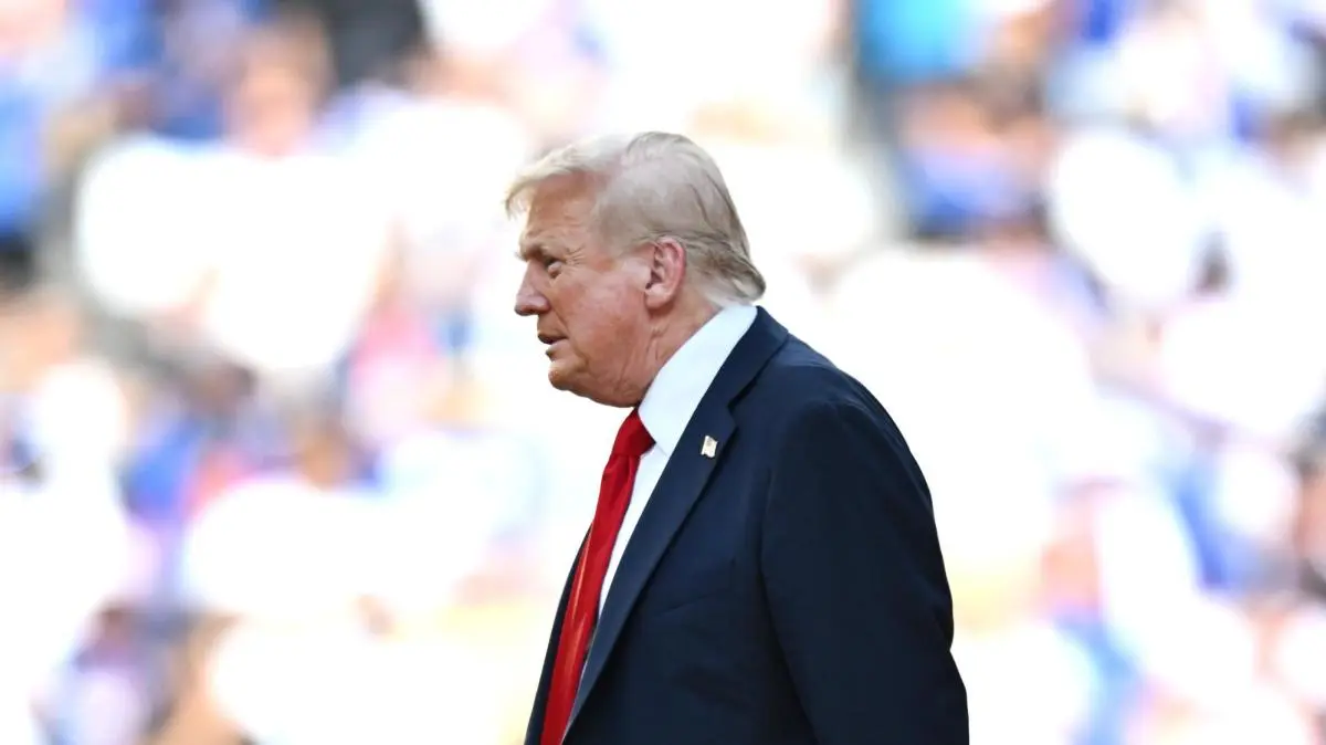 Mondiali, senatore USA a Trump: "Rosso ridicolo, grazie per avercelo tolto"