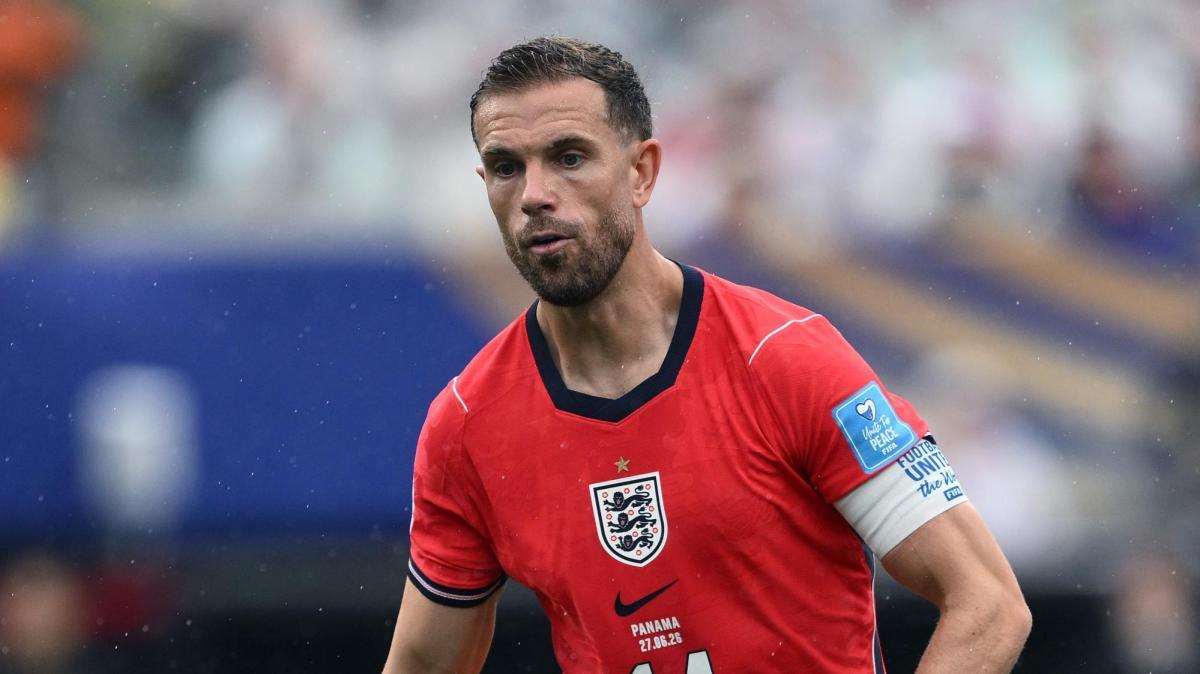 Inghilterra, Jordan Henderson si è operato: non giocherà più al Mondiale ma resta in ritiro