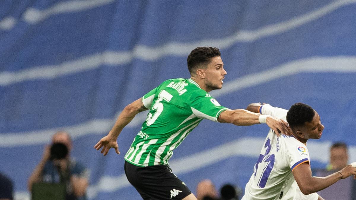Betis da sogno in Champions, ma Bartra scoppia in lacrime dopo il Feyenoord: il motivo