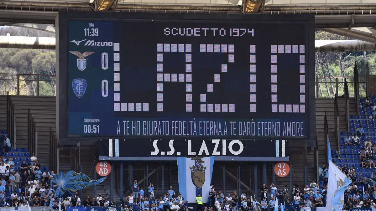 Lazio, in partenza Gila e Romagnoli: Arnau Martinez e Sergi Dominguez i sostituti
