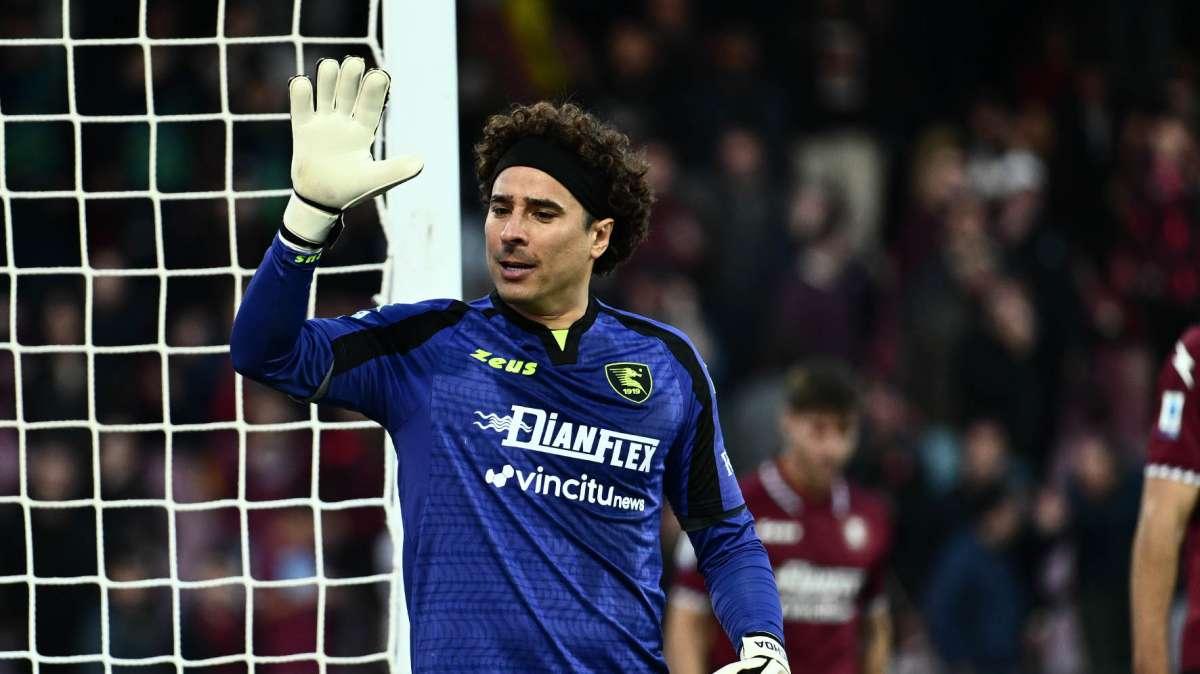 Sesto Mondiale per il 'Memo' Ochoa: la Salernitana si complimenta col portiere: "Leggenda"
