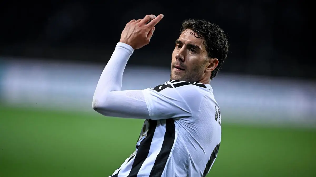 Juve, parla Vlahovic: "Tre anni di bugie sul rinnovo". Serie A, anticipi e posticipi: le top news delle 18